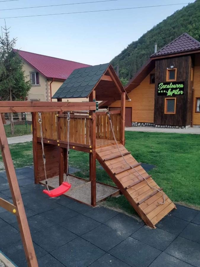 Sezatoarea Lupilor Villa Lepşa Dış mekan fotoğraf